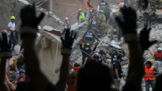 Terremoto en México: qué señales utilizan los rescatistas para comunicarse en zonas de derrumbe