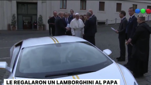 A subasta el Lamborghini del papa Francisco