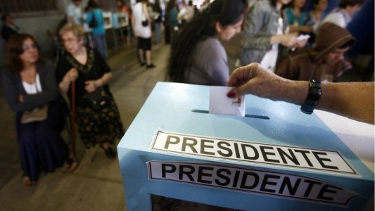 Unos 14 millones de votantes eligen al próximo presidente de Chile