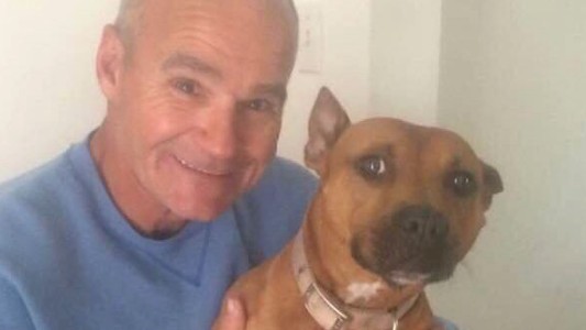 Un hombre murió al ser arrollado por un tren cuando trataba de salvar la vida de su perro