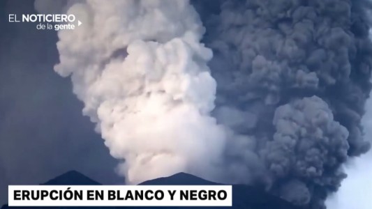 Cien mil evacuados en Bali por la erupción del volcán Agung