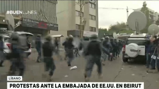 Protestas frente a la embajada de Estados Unidos en Beirut