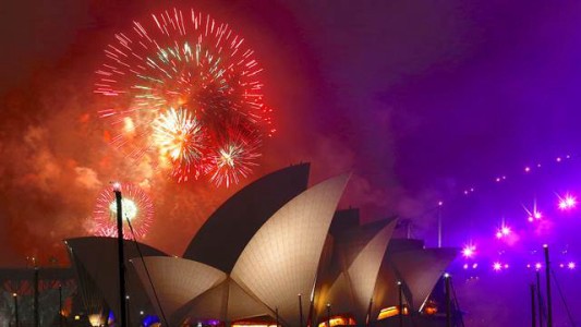 El festejo de los primeros países en recibir el 2018