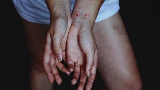 La llamada de auxilio de un nene de seis años a la policía: "A mi mamá la van a matar"