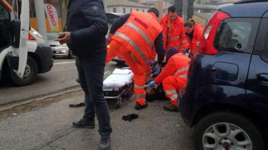 Un joven neonazi le disparó a 6 inmigrantes en Italia