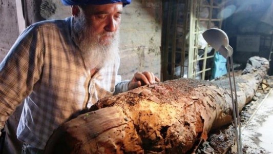 Forense de momias de día, médico de noche