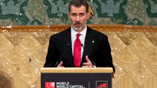 El rey de España visitó Cataluña en plena crisis por la independencia