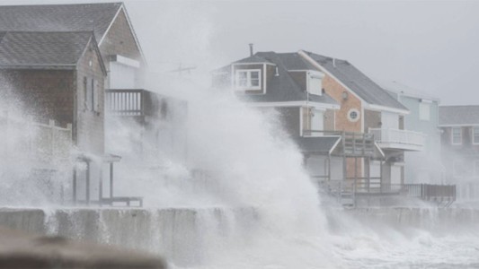 Alerta en la costa de Estados Unidos por un nuevo “ciclón bomba”