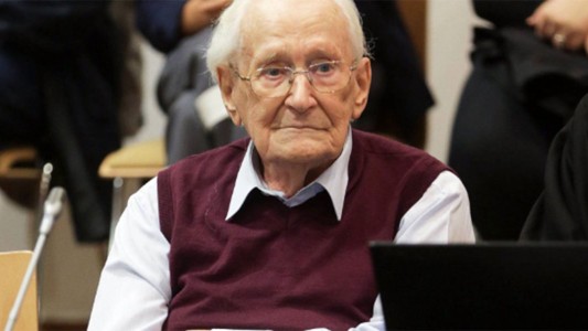 Murió el "contador de Auschwitz", condenado por la muerte de 300 mil judíos