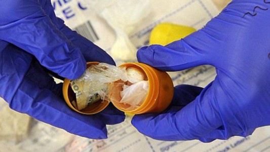 Tres niños consumieron droga camuflada en una golosina en un colegio de España