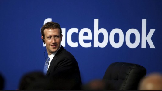 Senadores de EEUU quieren citar a Zuckerberg y otros CEOs a una audiencia pública