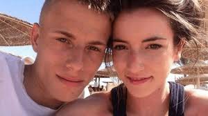 El calvario de un joven maltratado por su novia: golpes, quemaduras y puñaladas