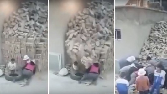 Fuerte video: pila de ladrillos sepulta a dos nenes