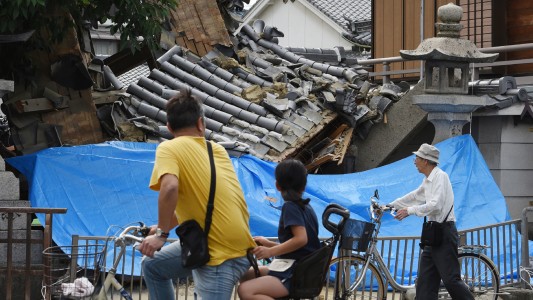 Al menos 3 muertos y más de 200 heridos por un terremoto en Japón