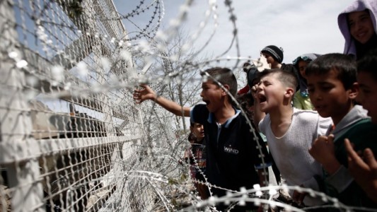 El Pentágono está acondicionando dos bases para acoger a inmigrantes en Texas