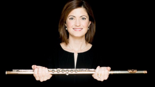 Una flautista demanda a la Sinfónica de Boston por cobrar menos que sus pares hombres