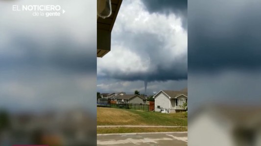 Video impactante: un tornado azotó una zona rural de Estados Unidos