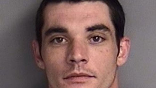 Un hombre pateó con brutalidad a su mujer embarazada: "Sólo quería lastimar al bebé"