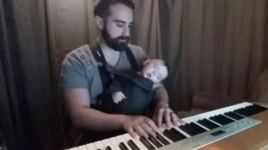 #EsViral: Un papá logra dormir a su bebé en apenas unos segundos