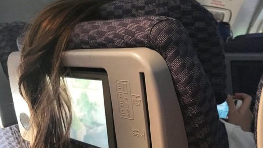 Escrachó en las redes a la pasajera más molesta de la historia
