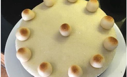 Instagram "confundió" una torta con un pecho y censuró esta foto