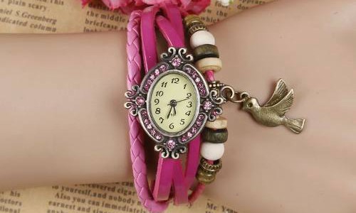 #EsViral El video que te enseña a ponerte una pulsera sin pedir ayuda