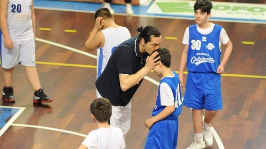 "Creo en ti ": el emotivo gesto de un entrenador que se volvió viral en las redes