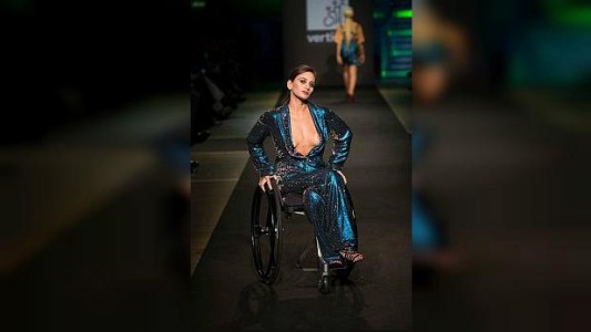 Facebook levantó la censura contra esta modelo parapléjica