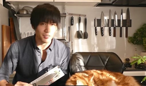 Video viral: la venganza de un youtuber al que lo "estafaron" con un cuchillo