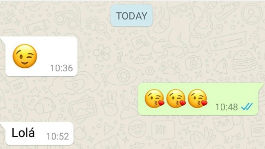 Recibió un mensaje de WhatsApp de su mamá, contó su historia en las redes y emocionó a todos