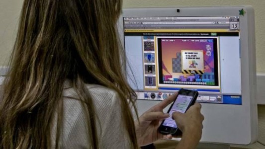 Los argentinos están hiperconectados y son intensos usuarios de redes sociales