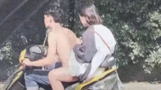 Desnudo en la moto: el escándalo que no fue