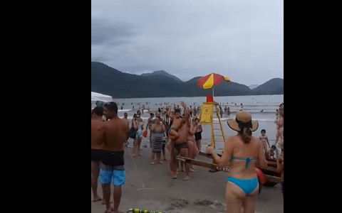 Video viral: el nuevo método para encontrar a los chicos que se pierden en la playa