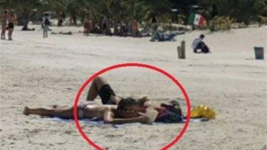 Google map: la verdadera historia detrás de la "mujer de dos cabezas" de la playa mexicana