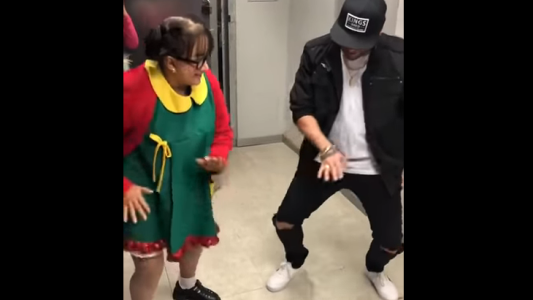 Video: la Chilindrina aprendió a bailar reggaetón y la rompió