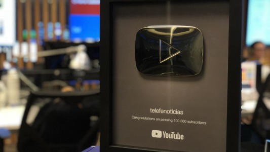 Telefe Noticias superó los cien mil seguidores en Youtube y recibió el "Botón de Plata"