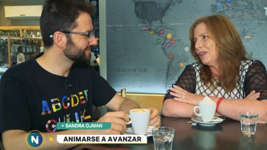 Animarse a avanzar: la psicóloga que atiende por WhatsApp