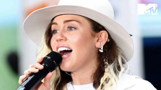 Miley Cyrus explicó el motivo por el cual dejó de fumar marihuana