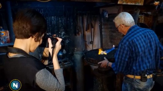 #CrisTeVe: un fotorreportaje a Juan Carlos Pallarols, el orfebre de la democracia