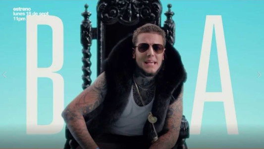 ¿Qué dice la parte rapeada de "Charlotte, Champagne, Choripán"?