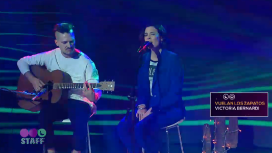 Victoria Bernardi en vivo en el Estudio MTV