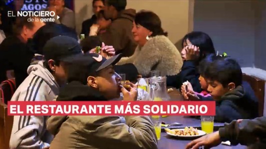 Gente buena: alimentan a personas en situación de calle en su restaurante