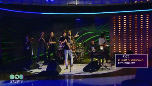 El show de El Kuelgue en Staff