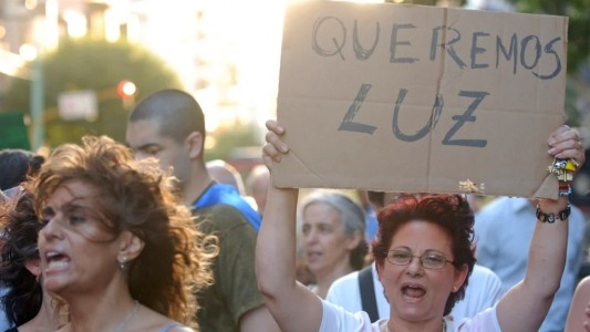 Bajó la temperatura, pero todavía hay más de 7 mil usuarios sin luz