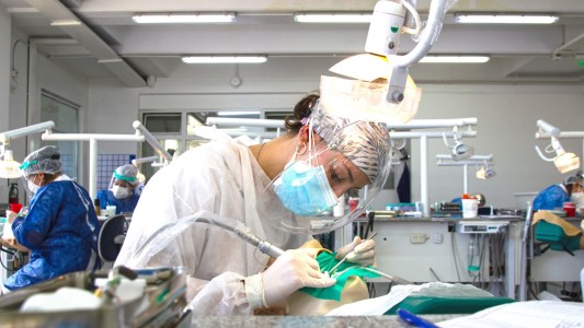 Hospital Odontológico de la UBA: largas filas para atenderse