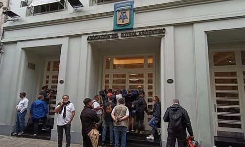 La Policía Federal realiza allanamientos en distintas sedes de la AFA