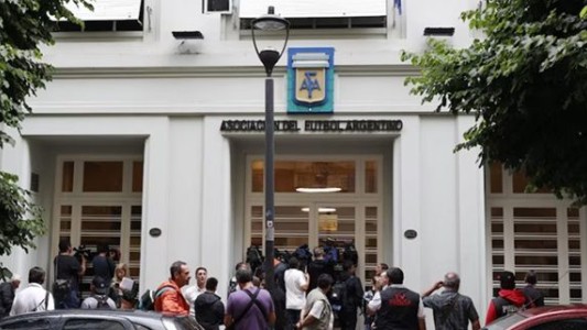 El Gobierno intimó a la AFA y a la Liga Profesional a que den explicaciones de sus balances