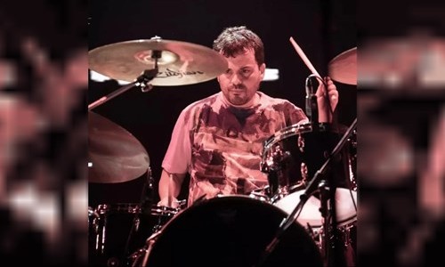 El baterista de Don Osvaldo dijo tener un artefacto explosivo en el aeropuerto de Mendoza