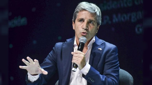 Caputo anunció que la Argentina vuelve al mercado de deuda: será con un bono a cuatro años