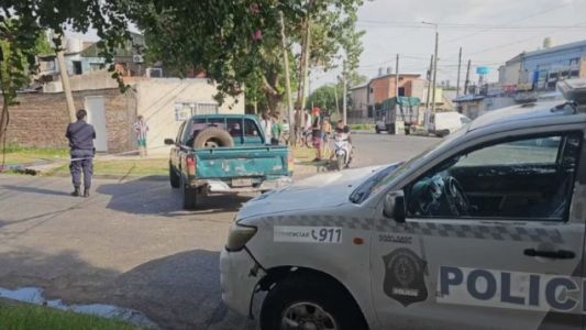 Hallaron muertos a una pareja y su hijo: investigan un posible doble crimen seguido de suicidio
